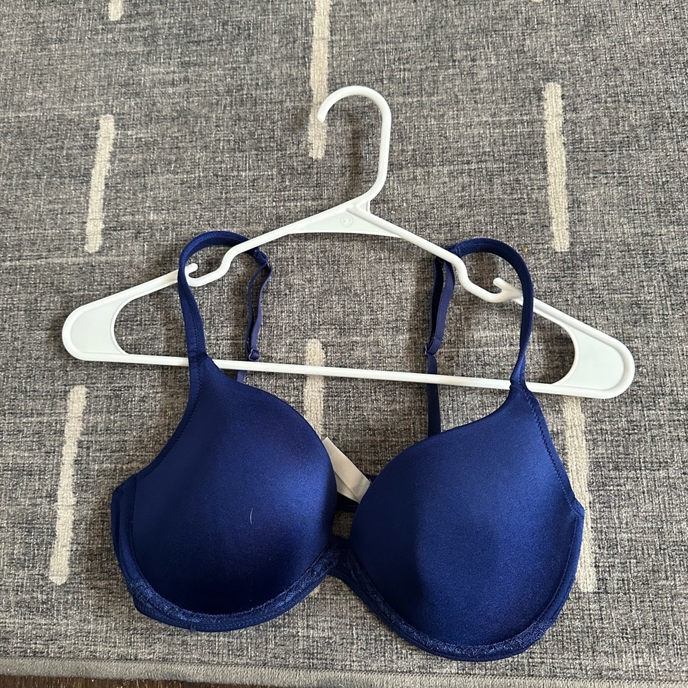Gilligan & O'Malley Blue T-Shirt Bra with Seamless Design